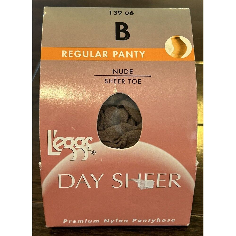 Leggs PANTYHOSE Nude Sheer Toe Size‎ B 139 08 NEW
